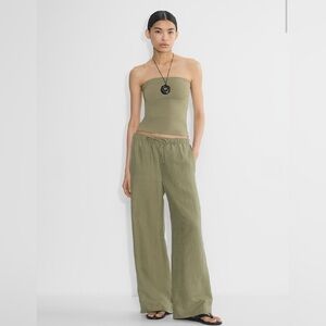 NWT Aritzia Wilfred Lodge CruiseLinen™
High-rise relaxed wide-leg linen pants